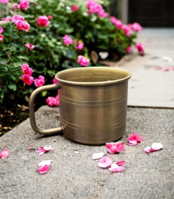 Brass mug with handle